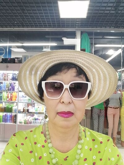  -,   Nadejda, 65 ,   c 