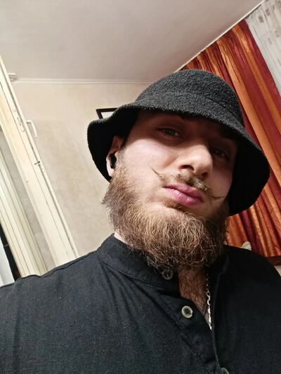  ,   Georgy, 26 ,   c 