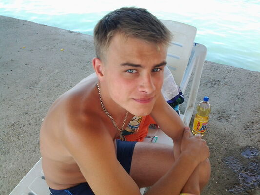  ,   Serezhka, 32 ,   ,   , c 