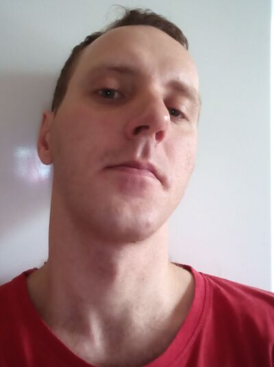  --,   Roman, 28 ,   ,   