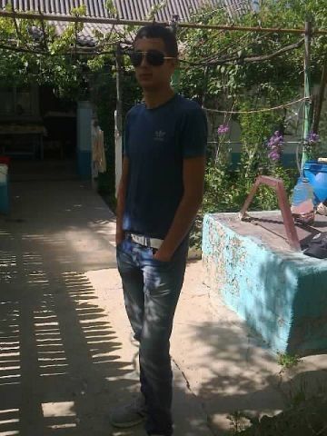  4795960  Sergiu, 32 ,    