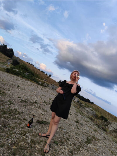  ,   Yulia, 44 ,   ,   