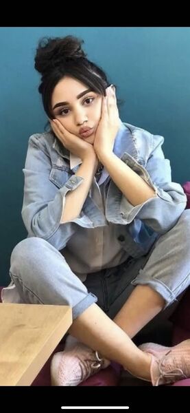  ,   Nika, 32 ,   ,   