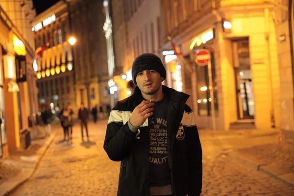  ,   Tazo, 29 ,   c 