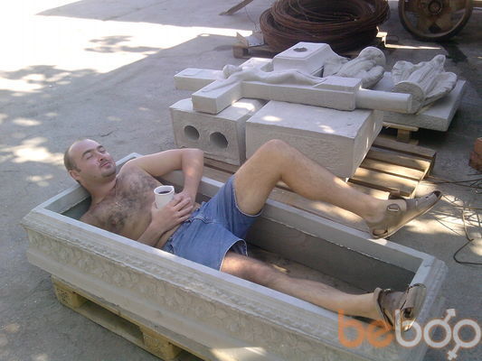  ,   Vlad, 40 ,   