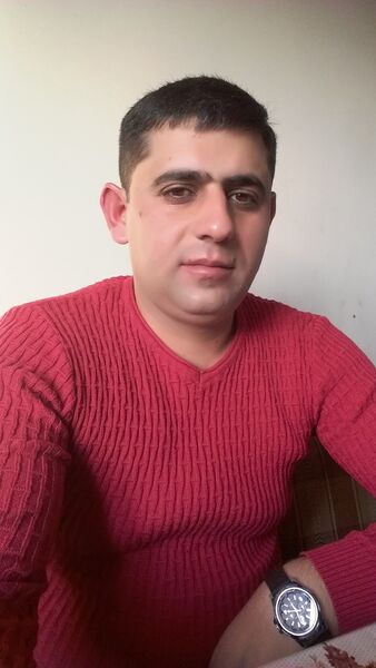  ,   Hrach, 32 ,   ,   , c , 