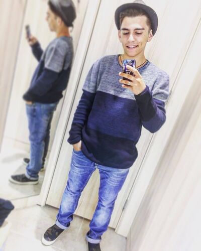  ,   Davit, 26 ,   ,   , c 