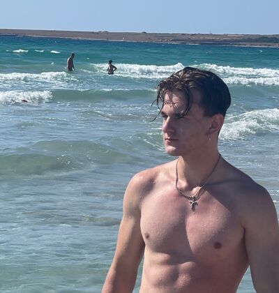  ,   Artyom, 25 ,  