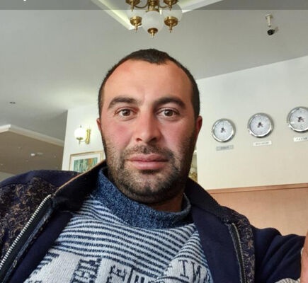  ,   Garik, 38 ,  