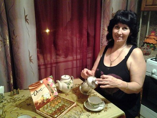  ,   Nataliya, 64 ,   c 