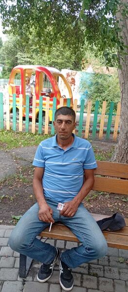  ,   Mher, 39 ,   ,   