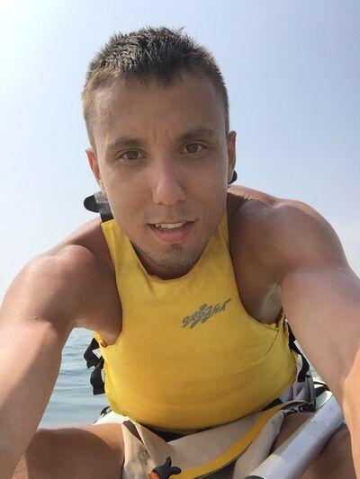  ,   Rafil, 32 ,  