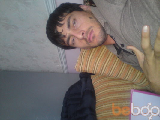  ,   Ali, 40 ,  