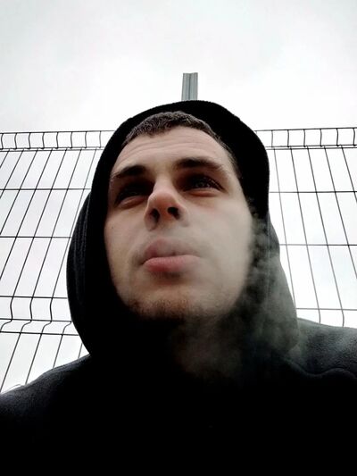  ,   Pavel, 28 ,   