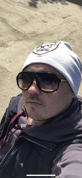  ,   Ilya, 43 ,   ,   , c , 