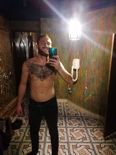  ,   Artur, 37 ,   