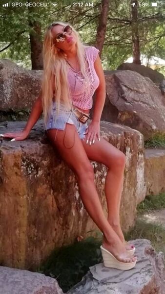  ,   Mika, 40 ,   ,   , c 