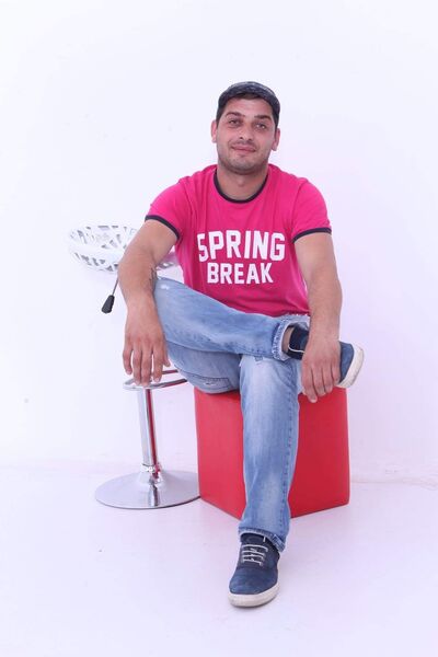  ,   Irakli, 42 ,   ,   , c 