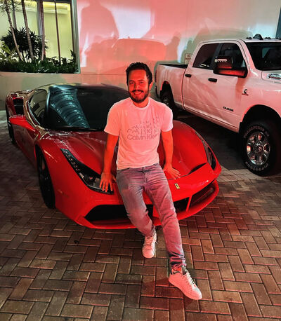  ,   Caglar, 27 ,   ,   , c 