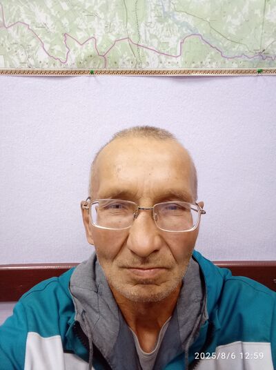  ,   Viktor, 51 ,   ,   