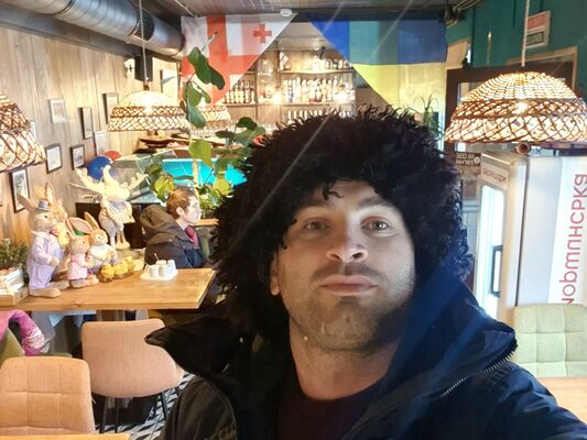  ,   Bacho, 34 ,   c 
