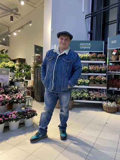  Harstad,   Andrey, 53 ,   ,   , c 
