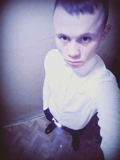  ,   Denis, 29 ,  