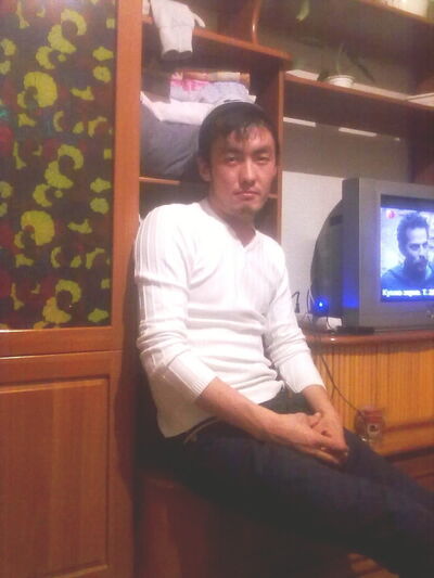  ,   Tolkun, 32 ,   