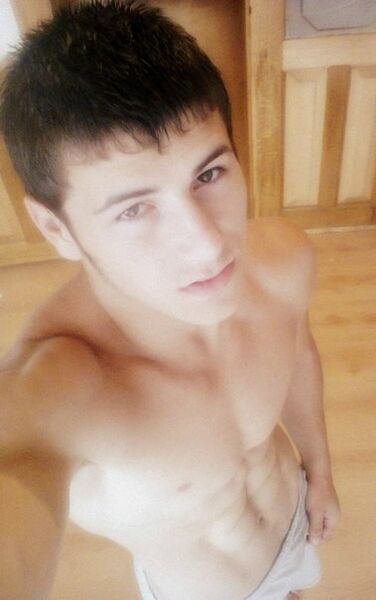  ,   Anton, 32 ,   ,   , c 