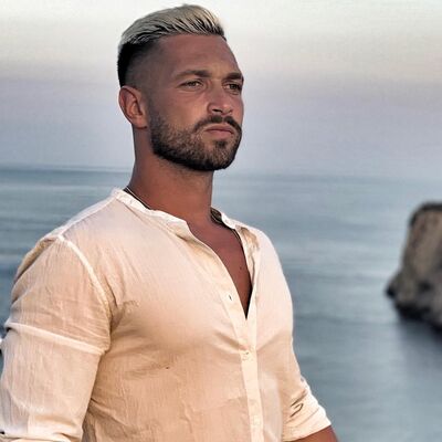  ,   Artem, 41 ,   ,   , c , 