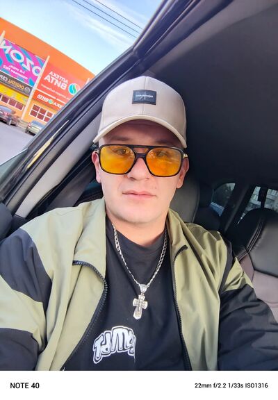  Tivoli,   Viktor, 30 ,   ,   