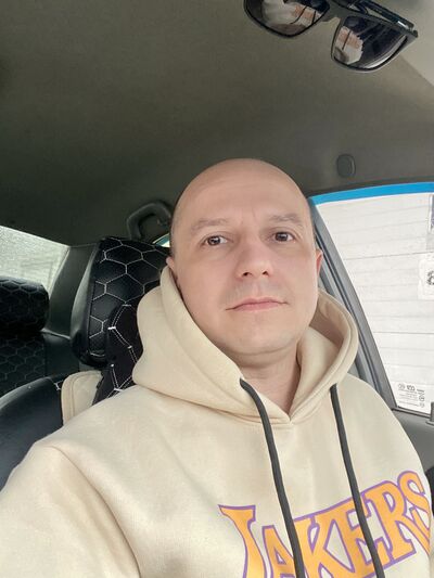  ,   Andryi, 38 ,  