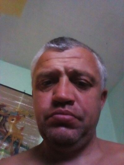  22647920  Aleksandr, 54 ,    