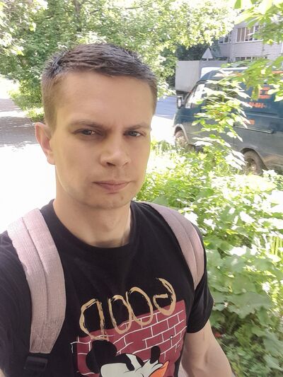  ,   Mikhail, 33 ,   ,   