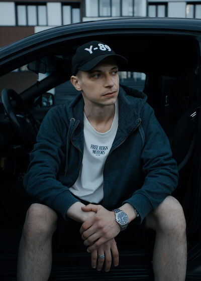  ,   Alex, 24 ,   ,   