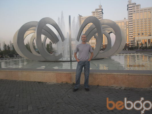  ,   Viktor, 50 ,  