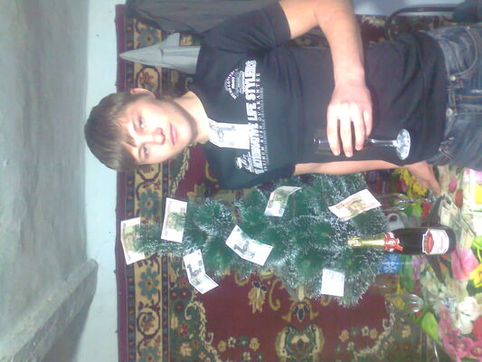  ,   Aleksandr, 32 ,   