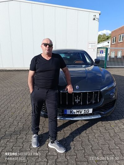  ,   Andrei, 41 ,   ,   , c 