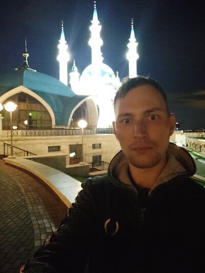  ,   Marat, 28 ,   ,   