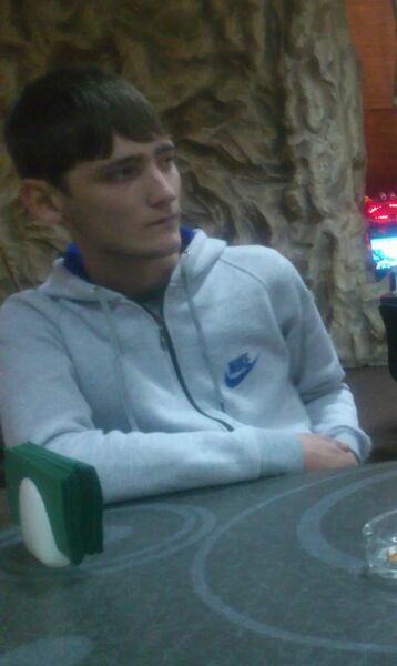  ,   Stanislaw, 29 ,  