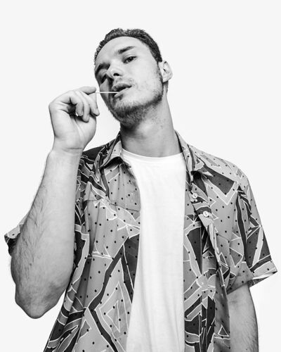  ,   Maks, 27 ,   ,   