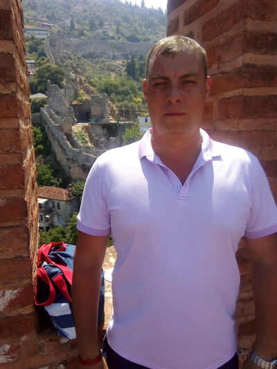  ,   Stasikr, 42 ,   