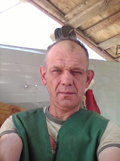  ,   Valentin, 54 ,   