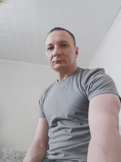  ,   Denis, 37 ,     , c 