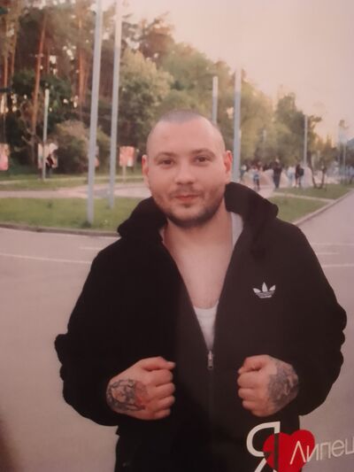  ,   Viktor, 29 ,   c , 