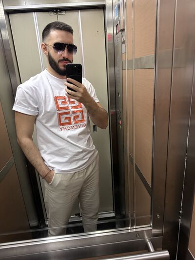  ,   Ilia, 26 ,   ,   