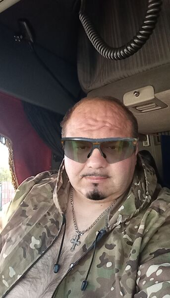  ,   Sergey, 40 ,   ,   