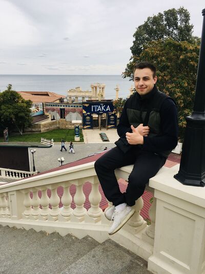  ,   Valentin, 25 ,   ,   , c , 