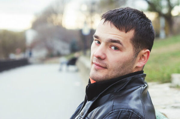  ,   Victor, 37 ,   ,   , c 