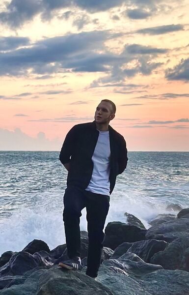  ,   Alex, 24 ,   ,   